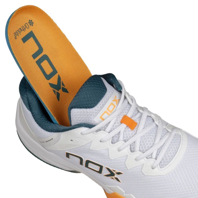 CHAUSSURES DE PADEL NOX ML10 HEXA blanc/abricot 2024/25