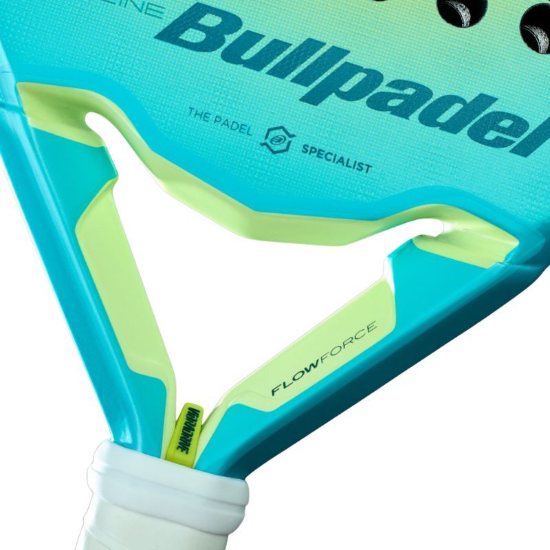 RAQUETTE DE PADEL BULLPADEL FLOW WOMAN 2025